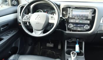 Mitsubishi Outlander 2.0 4WD Plug-In Hybrid full