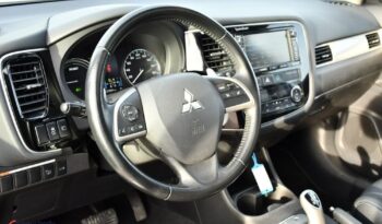 Mitsubishi Outlander 2.0 4WD Plug-In Hybrid full