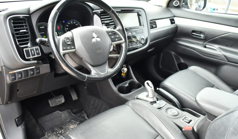 Mitsubishi Outlander 2.0 4WD Plug-In Hybrid full
