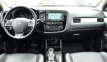 Mitsubishi Outlander 2.0 4WD Plug-In Hybrid full
