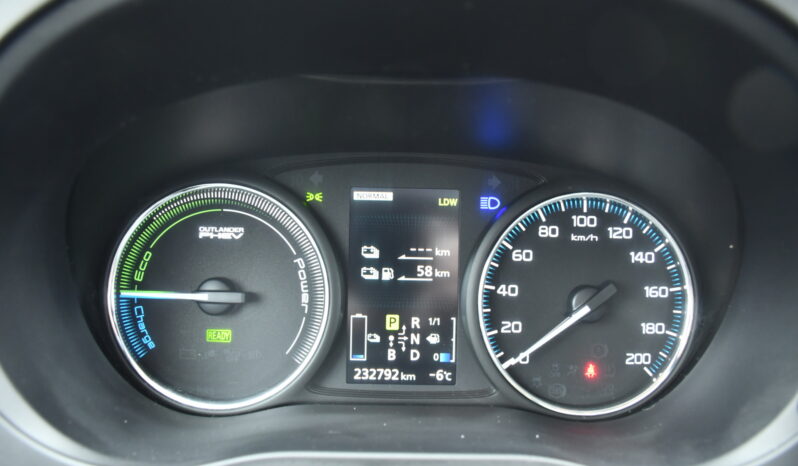 Mitsubishi Outlander 2.0 4WD Plug-In Hybrid full