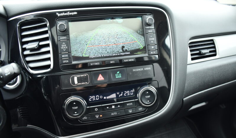 Mitsubishi Outlander 2.0 4WD Plug-In Hybrid full