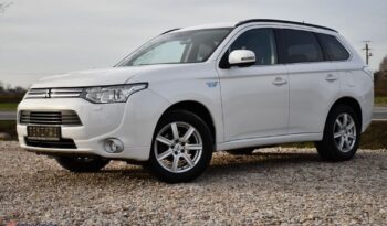Mitsubishi Outlander 2.0 4WD Plug-In Hybrid full