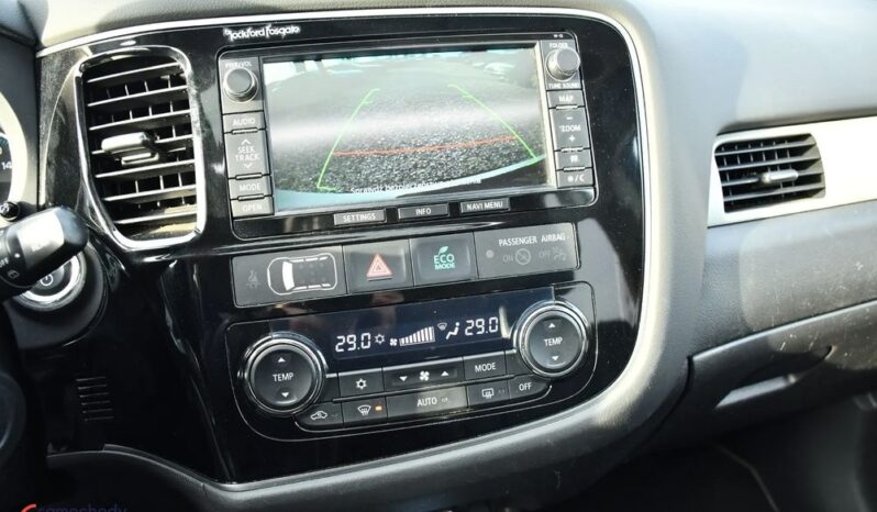 Mitsubishi Outlander 2.0 4WD Plug-In Hybrid full