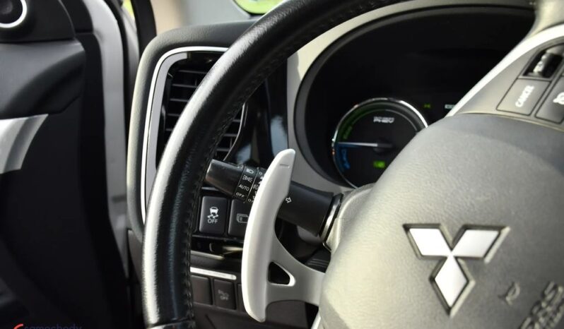 Mitsubishi Outlander 2.0 4WD Plug-In Hybrid full