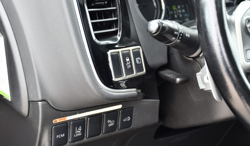 Mitsubishi Outlander 2.0 4WD Plug-In Hybrid full