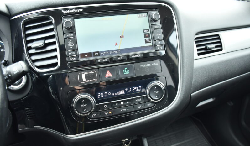 Mitsubishi Outlander 2.0 4WD Plug-In Hybrid full